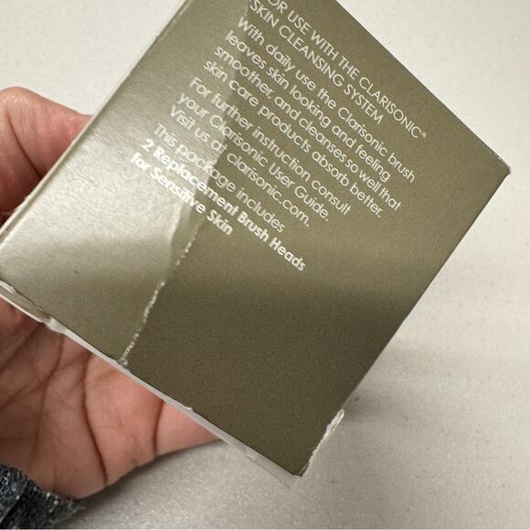 Clarisonic Sensitive Skin Brush Head Replacement Set of Two NIB - Picture 3 of 9